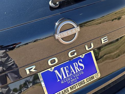 Used 2023 Nissan Rogue S FWD image 11