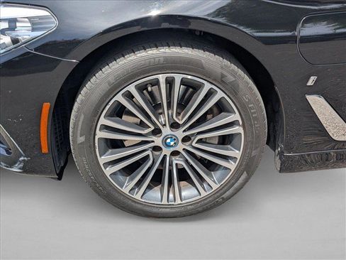 Used 2019 BMW 530e w/ Convenience Package RWD image 24