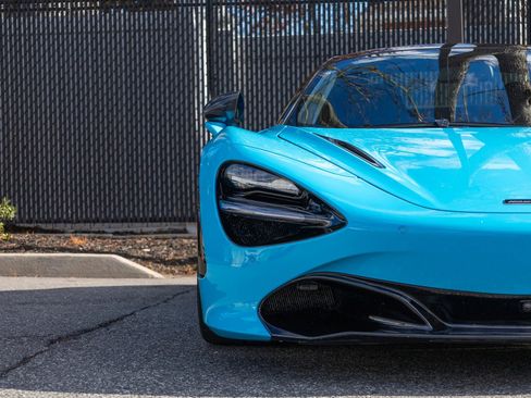 Used 2022 McLaren 720S Spider image 4