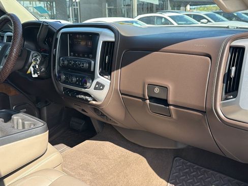 Used 2014 GMC Sierra 1500 SLT w/ SLT Crew Cab Value Package AWD/4WD image 30