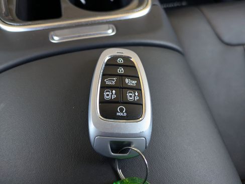 Used 2023 Hyundai Santa Fe Limited image 31