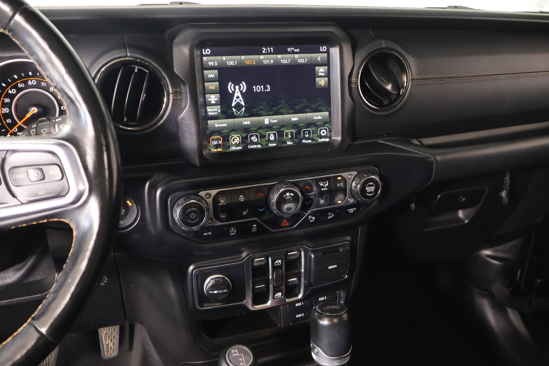 Used 2021 Jeep Wrangler Unlimited Sahara AWD/4WD image 5