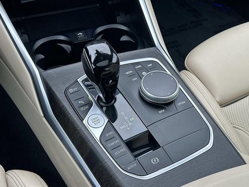 Used 2022 BMW 330i xDrive Sedan w/ Premium Package image 15