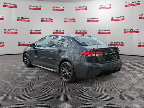 Used 2024 Toyota Corolla SE w/ SE Premium Package FWD image 7