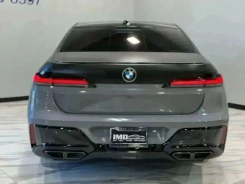 Used 2025 BMW 760i xDrive w/ Executive Package AWD/4WD image 49