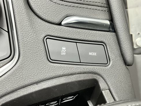 Used 2026 Cadillac XT5 Premium Luxury w/ LPO, Floor Liner Package AWD/4WD image 17