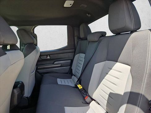 Used 2025 Toyota Tacoma TRD Sport AWD/4WD image 18