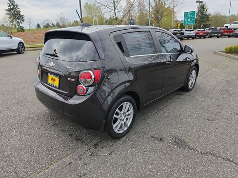Used 2015 Chevrolet Sonic LT w/ Fun and Sun Package image 9