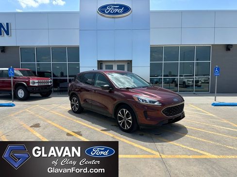 Used 2021 Ford Escape SE w/ SE Sport Appearance Package AWD/4WD image 1
