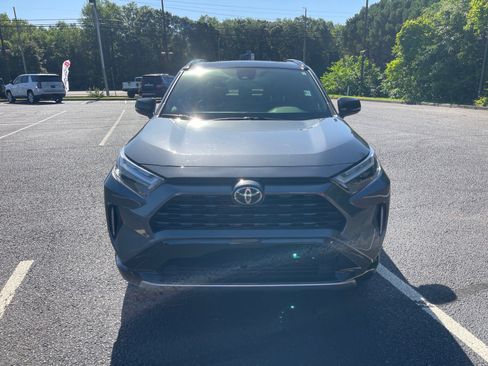 Used 2025 Toyota RAV4 XSE AWD/4WD image 2