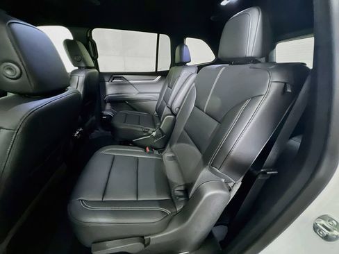 New 2026 GMC Acadia Elevation w/ Elevation Premium Package AWD/4WD image 22