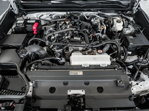 Used 2024 Toyota Tacoma TRD Off-Road image 25