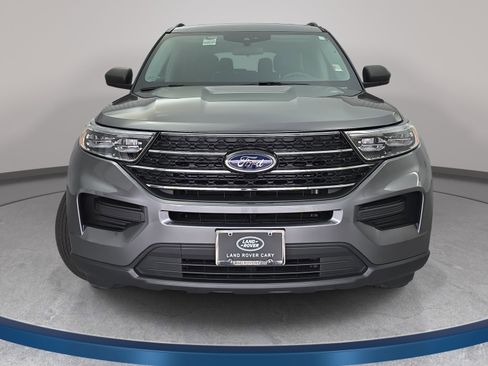 Used 2022 Ford Explorer XLT w/ Class IV Trailer Tow Package image 2