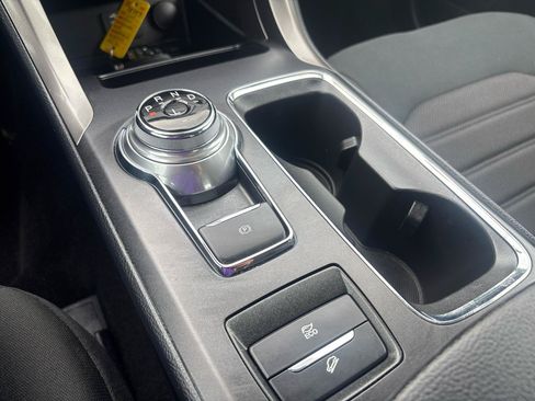 Used 2019 Ford Fusion SE FWD image 22