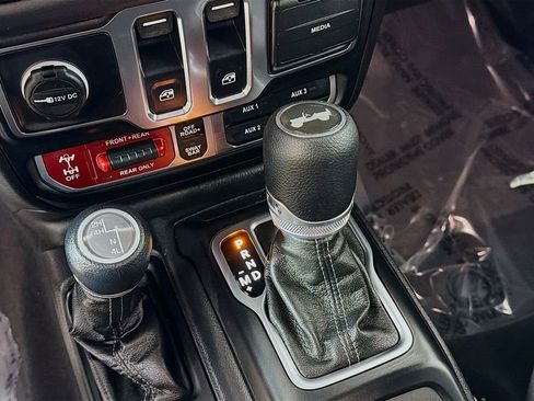 Used 2024 Jeep Wrangler Rubicon w/ Capability Package image 35