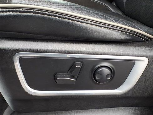 Used 2024 RAM 1500 Laramie image 9