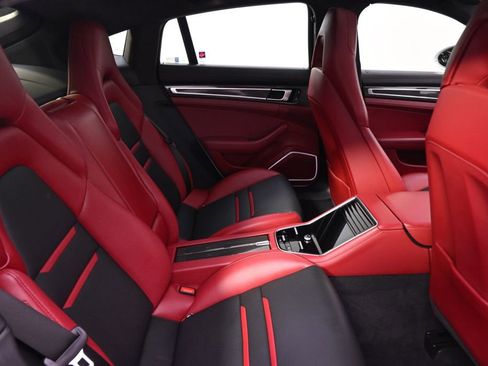 Used 2023 Porsche Panamera Turbo S image 19