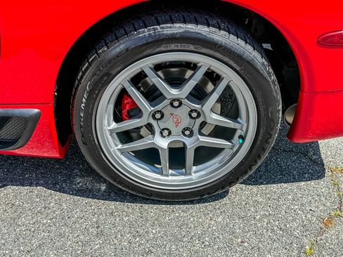 Used 2002 Chevrolet Corvette Z06 w/ Memory Pkg image 18