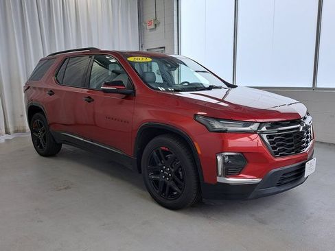 Used 2022 Chevrolet Traverse Premier w/ Redline Edition AWD/4WD image 4