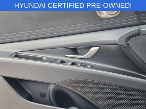 Certified 2025 Hyundai Elantra SE FWD image 23