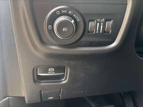 Used 2022 Jeep Grand Cherokee L Overland w/ Luxury Tech Group IV image 35