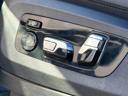 New 2026 BMW X5 M60i w/ Executive Package image 25