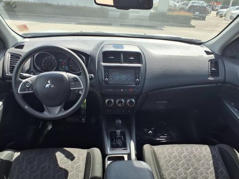Used 2024 Mitsubishi Outlander Sport SE AWD/4WD image 3