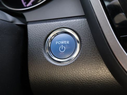 Used 2022 Toyota Camry XSE w/ Cold Weather Package image 31