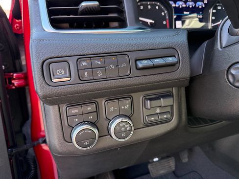 Used 2021 GMC Yukon XL Denali w/ Denali Ultimate Package image 10