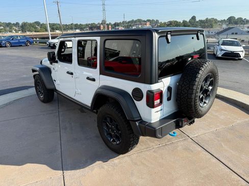 Used 2023 Jeep Wrangler Unlimited AWD/4WD image 9