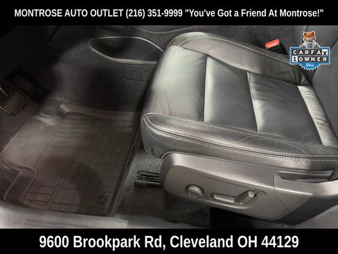 Used 2023 Volvo XC40 B5 Core image 17