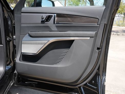 New 2026 Cadillac Vistiq Sport w/ LPO, Floor Liner Package image 29