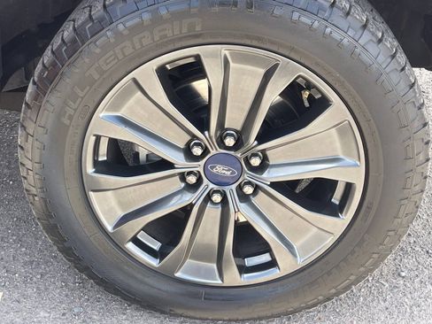 Used 2018 Ford F150 XLT w/ Equipment Group 302A Luxury AWD/4WD image 11