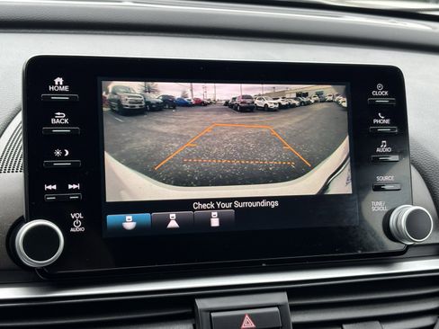 Used 2018 Honda Accord Sport image 4