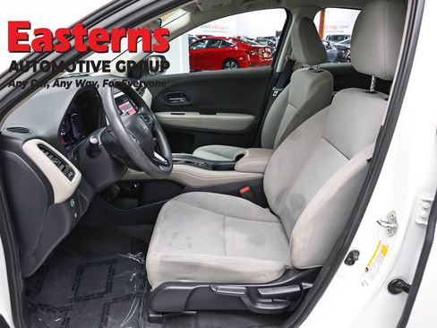 Used 2021 Honda HR-V LX image 13
