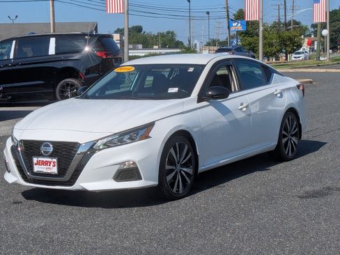 Used 2019 Nissan Altima 2.5 SR FWD image 4