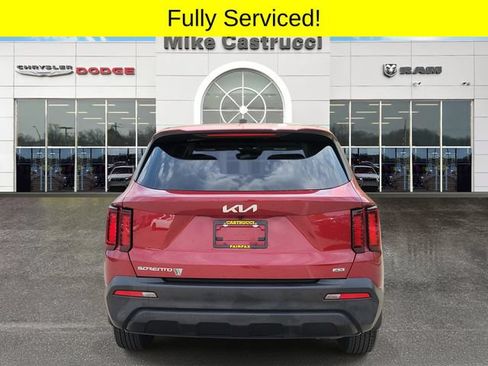 Used 2023 Kia Sorento LX AWD/4WD image 5