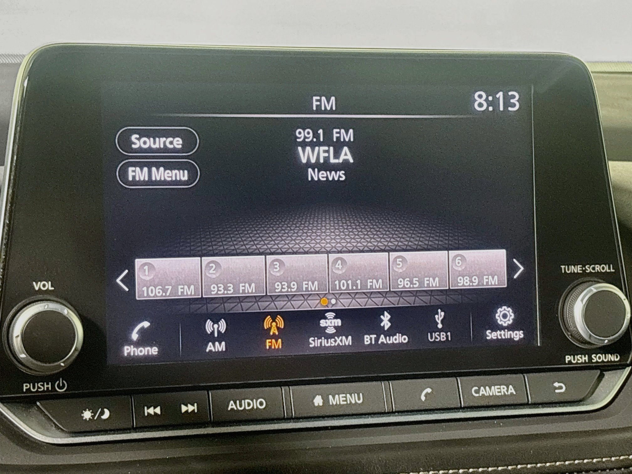 Used 2024 Nissan Rogue S FWD image 27
