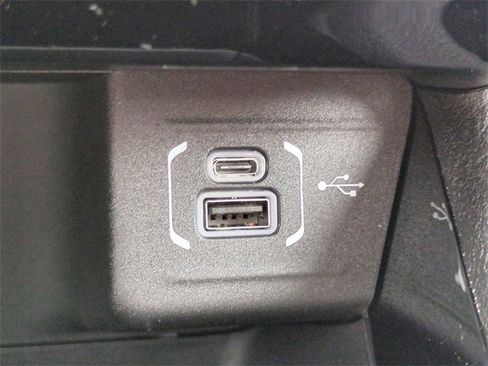 New 2026 Jeep Compass Latitude image 21