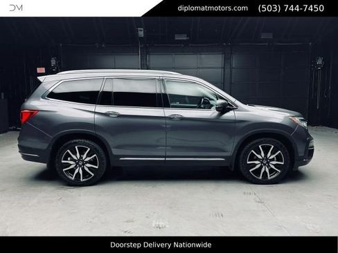 Used 2019 Honda Pilot Touring image 8