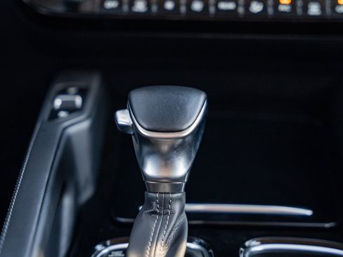 Used 2022 Kia Telluride SX w/ SX Prestige Package image 35