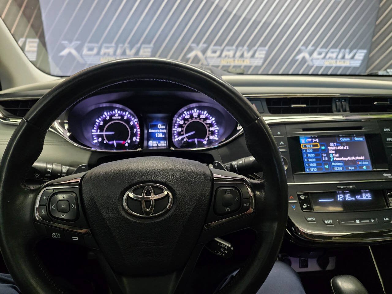 Used 2014 Toyota Avalon XLE Touring FWD image 19