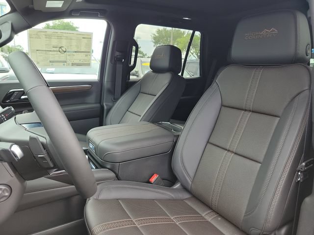 New 2026 Chevrolet Tahoe High Country w/ Sun And Tow Package AWD/4WD image 23