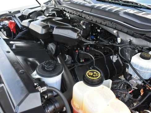 Used 2017 Ford F250 XL w/ Power Equipment Group AWD/4WD image 19