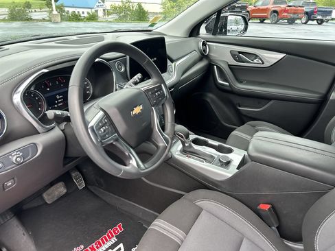 Used 2025 Chevrolet Blazer LT w/ Convenience Package AWD/4WD image 24