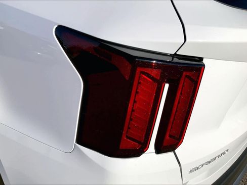 Certified 2025 Kia Sorento S image 58