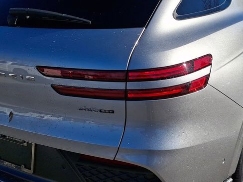 Used 2022 Genesis GV70 3.5T Sport w/ Sport Advanced Package image 10