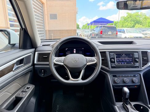 Used 2022 Volkswagen Atlas SE FWD image 21