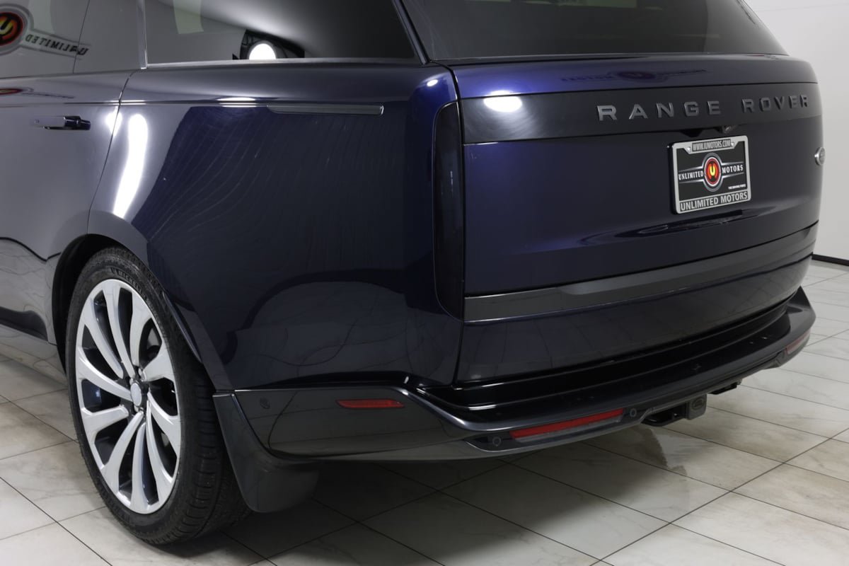 Used 2023 Land Rover Range Rover Long Wheelbase Autobiography AWD/4WD image 36