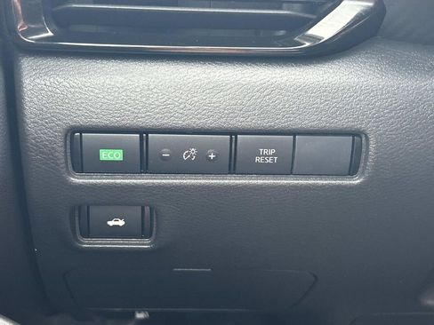 Used 2023 Nissan Sentra SV image 29